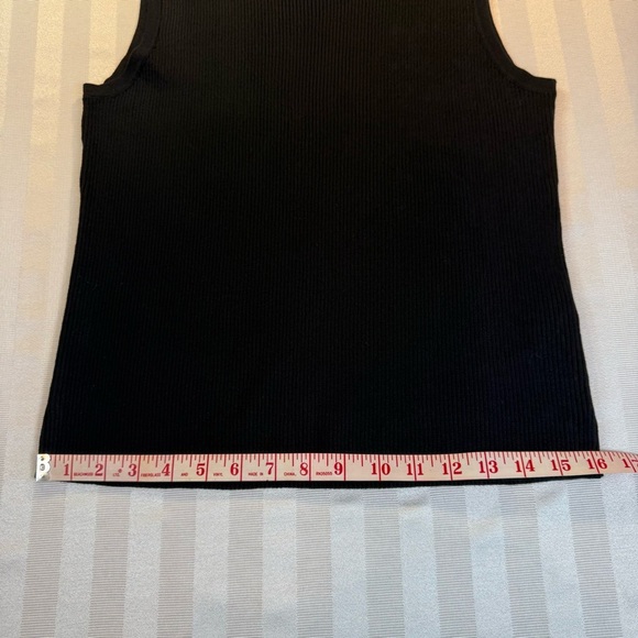 Adrianna Papell Elegant Black Sleeveless Top with Pearl Neckline Detail Sz M - Picture 5 of 8